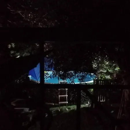 Maisonette With Garden Peraía